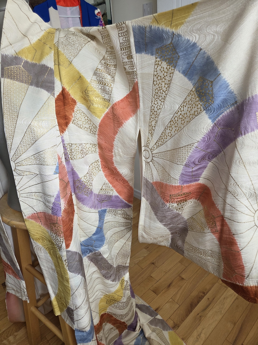Vintage Japanese Silk Kimono | Hand-Painted Fan Motif | Pastel & Gold | One Size - Picture 4 of 7